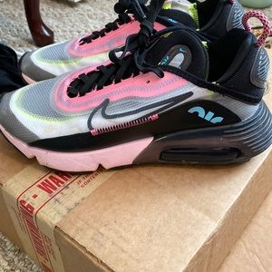 Nike air max EUC 2090 pink neon green women’s 7.5 sneakers tennis shoes running